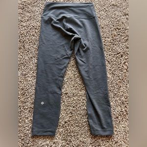 Lululemon Wunder train heather grey leggings. Size 8. 23 in inseam.